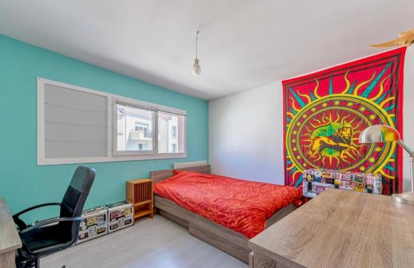 Appartement Noisy Le Grand 4 pièce(s) 120.90 m2