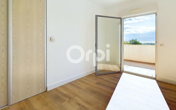 Appartement à vendre    2 pièces • 43 m2 Mandelieu-la-Napoule