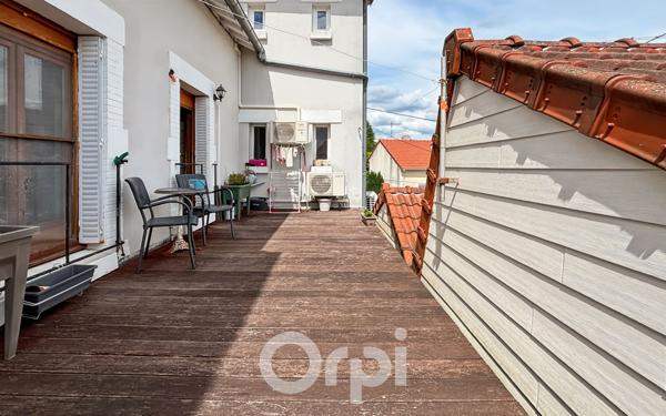 Immeuble à vendre    5 pièces • 398 m2 Limoges