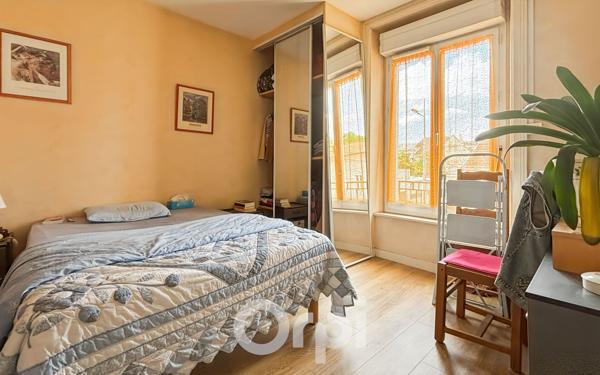 Immeuble à vendre    5 pièces • 398 m2 Limoges