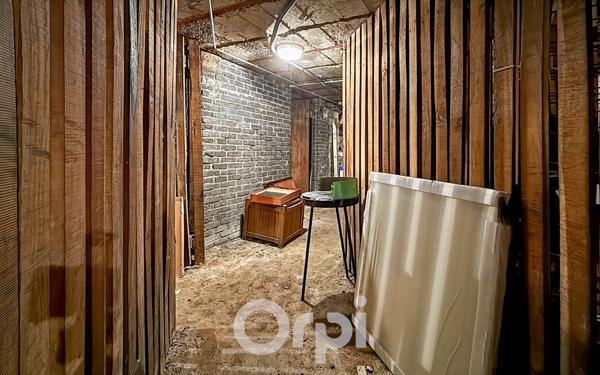 Immeuble à vendre    5 pièces • 398 m2 Limoges