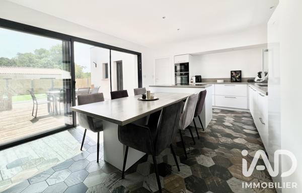 Maison à vendre 6 pièces 112 m² Aigrefeuille-d'Aunis