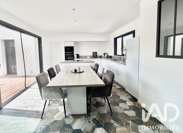 Maison à vendre 6 pièces 112 m² Aigrefeuille-d'Aunis