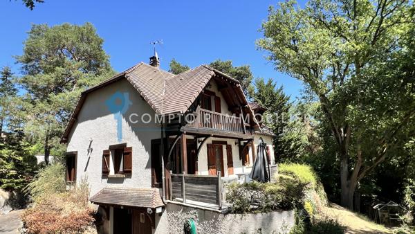 Maison
                                                                                                                                                                                                                                                                                                                        6 pièce(s)                                                                                                                                                                                                          4 chambre(s)                                                                                                                                                                                                          155  m²