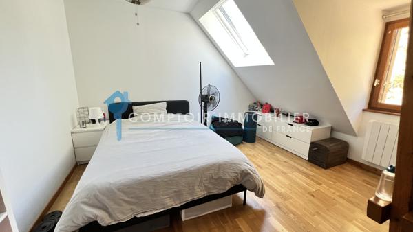 Maison
                                                                                                                                                                                                                                                                                                                        6 pièce(s)                                                                                                                                                                                                          4 chambre(s)                                                                                                                                                                                                          155  m²