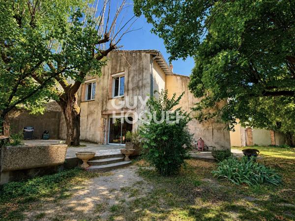 Bien d'exception en centre-ville : 175 m² habitables, jardin de 1 092 m² et garage double