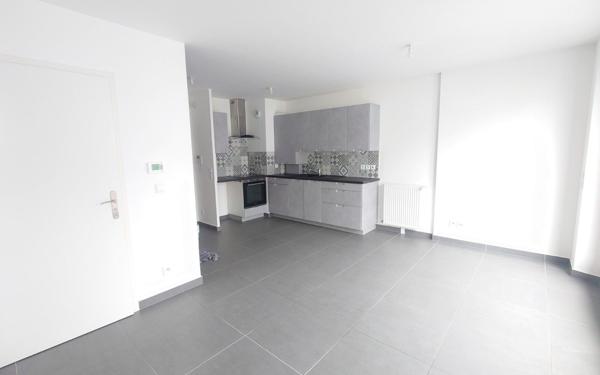 Appartement à louer    1 pièce • 30,70 m2 Noisy-le-Grand