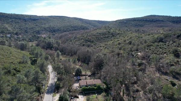 Exclusivité, PEYPIN  secteur Le Régage, maison de 5 pièces de 100m2