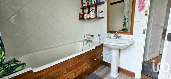 Maison traditionnelle 7 pièces de 120 m² à Deuil-la-Barre (95170)