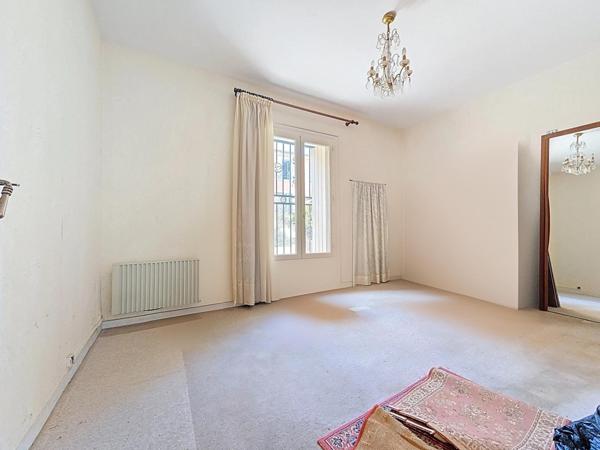 Maison de maître à Lamalou-les-Bains – 170 m² habitables, garage, cachet et potentiel