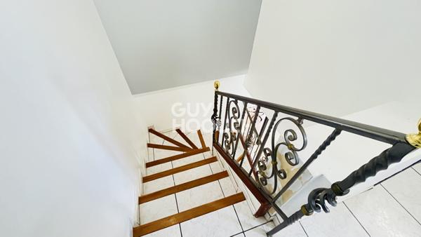 Maison Juvignac 8 pièce(s) avec piscine donnant sur le golf