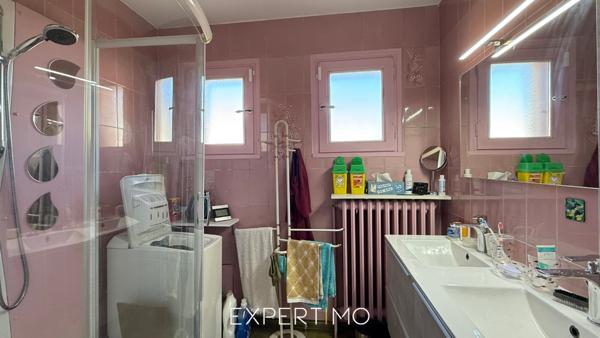 Bellerive-sur-Allier (03700) Viager occupé Monsieur 79 ans Madame 83 ans - Maison individuelle avec jardin et garage