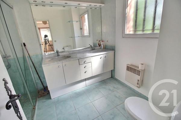 Maison à vendre  6 pièces - 163 m 2   VALBONNE  - 06