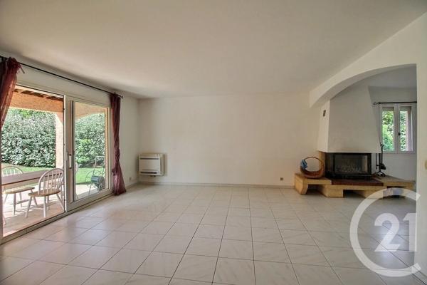 Maison à vendre  6 pièces - 163 m 2   VALBONNE  - 06