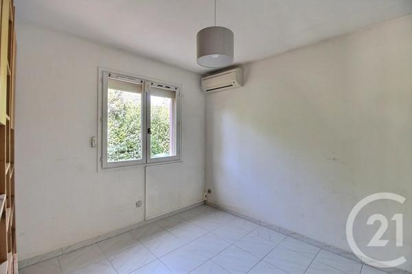 Maison à vendre  6 pièces - 163 m 2   VALBONNE  - 06