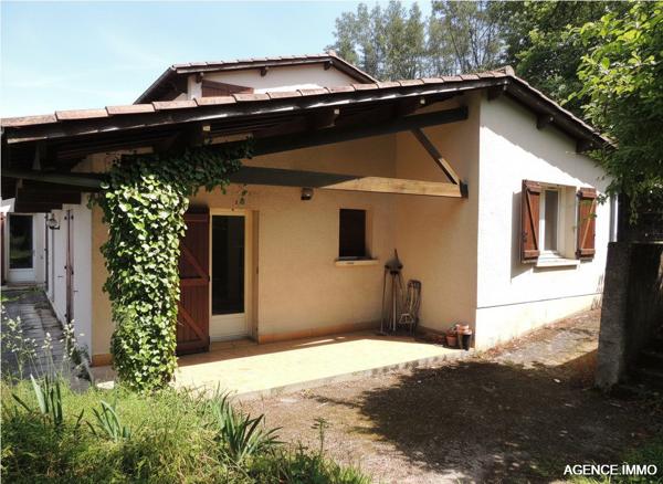 À vendre - Maison individuelle, 6 pièces située à Villefranche-de-Rouergue (12200)