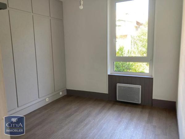 Appartement à louer 2 pièces 46.02m² Agen (47000)