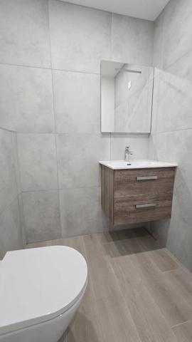 Spacieux T3 de 78 m² rénové à neuf avec vue Jura, Résidence sécurisée avec services