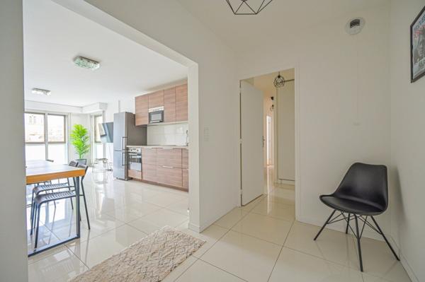 Appartement à vendre    4 pièces • 82,21 m2 Charenton-le-Pont