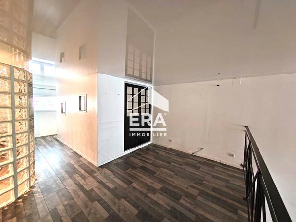 Loft à vendre Marseille 13001  Investissement locatif avec box  Proche Gare Saint-Charles