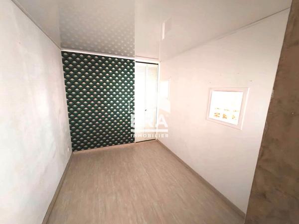 Loft à vendre Marseille 13001  Investissement locatif avec box  Proche Gare Saint-Charles
