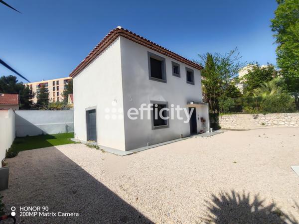 Maison
         4 pièces
        - 112 m² Bien prestige 440 000 € *