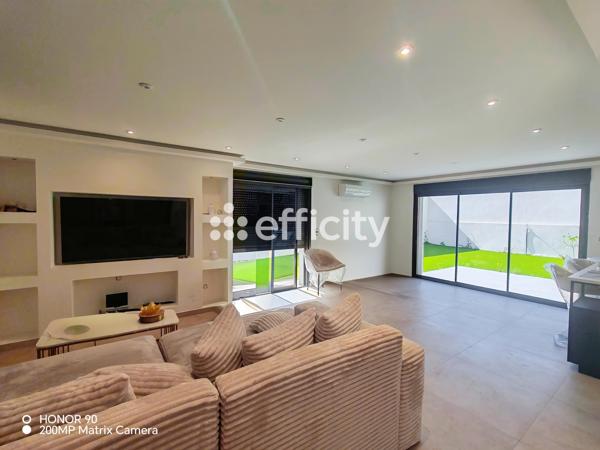 Maison
         4 pièces
        - 112 m² Bien prestige 440 000 € *