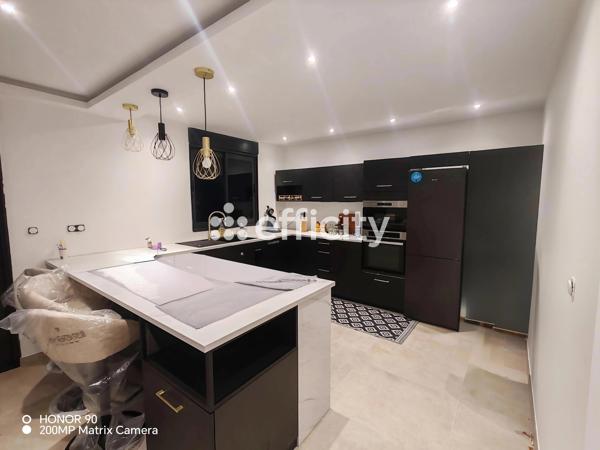 Maison
         4 pièces
        - 112 m² Bien prestige 440 000 € *