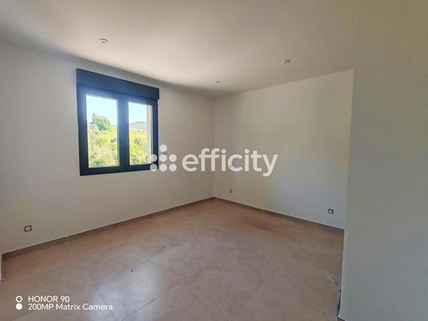 Maison
         4 pièces
        - 112 m² Bien prestige 440 000 € *