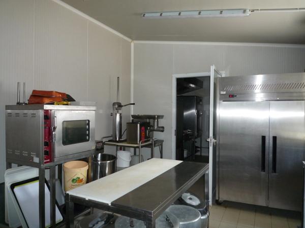 ESSOMES SUR MARNE (02) à vendre joli corps de ferme avec maison et nombreux bâtiments sur un terrain de 10 hectares