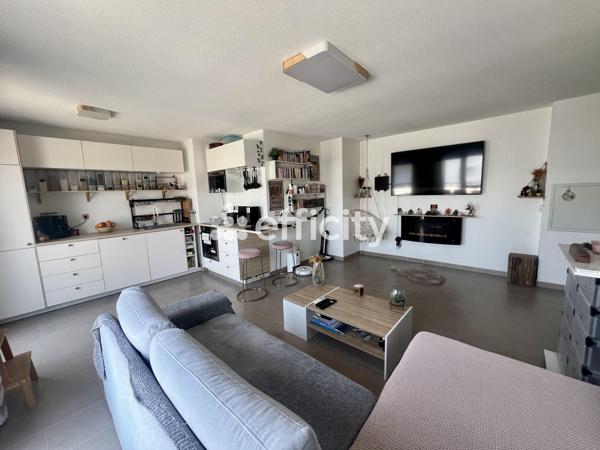 Appartement
         3 pièces
        - 62 m² 150 000 € *