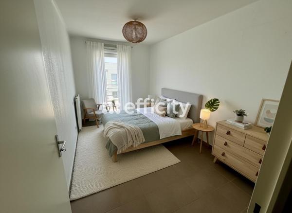 Appartement
         3 pièces
        - 62 m² 150 000 € *