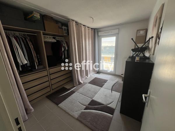 Appartement
         3 pièces
        - 62 m² 150 000 € *