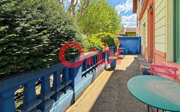 Maison à vendre    6 pièces • 200 m2 Lyon 8