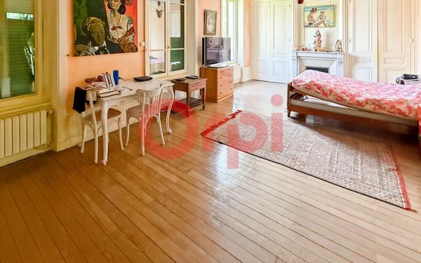 Maison à vendre    6 pièces • 200 m2 Lyon 8