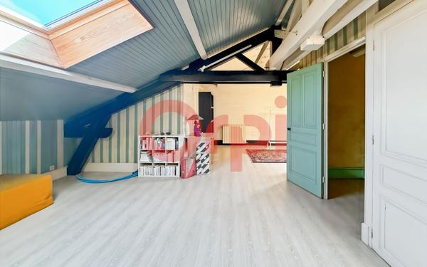 Maison à vendre    6 pièces • 200 m2 Lyon 8