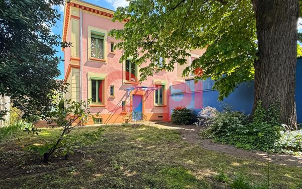 Maison à vendre    6 pièces • 200 m2 Lyon 8
