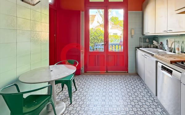 Maison à vendre    6 pièces • 200 m2 Lyon 8