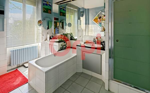 Maison à vendre    6 pièces • 200 m2 Lyon 8