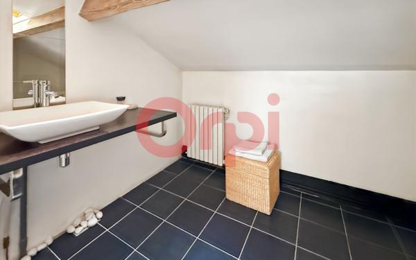 Maison à vendre    6 pièces • 200 m2 Lyon 8