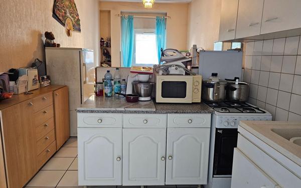 Immeuble à vendre    10 pièces • 384,40 m2 Saint-Étienne