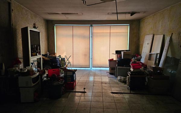 Immeuble à vendre    10 pièces • 384,40 m2 Saint-Étienne