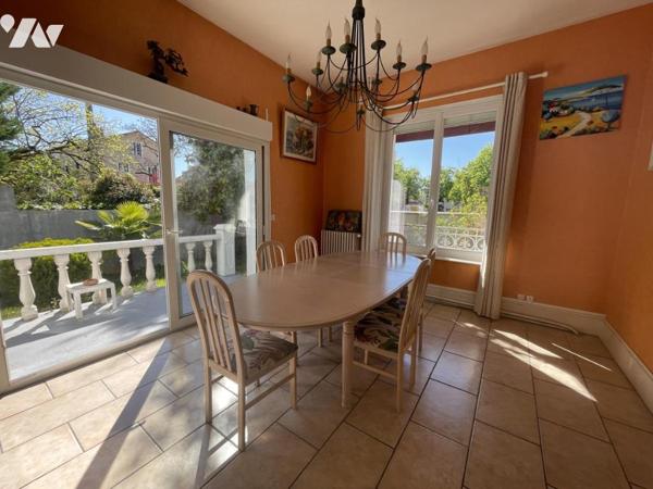 BELLE MAISON BOURGEOISE