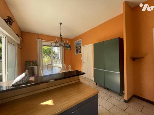 BELLE MAISON BOURGEOISE