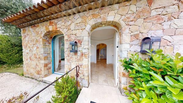 EXCEPTIONNELLE PROPRIETE LUXUEUSE ET DE CARACTERE