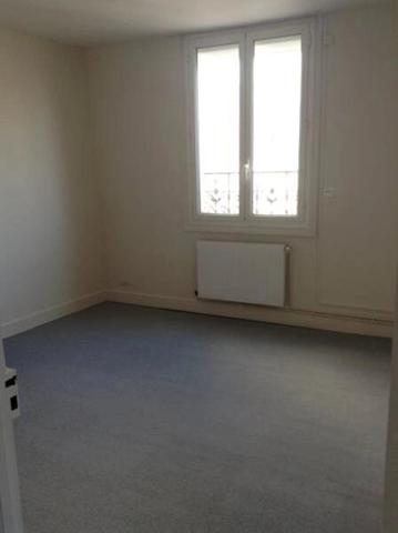 Location                                                      Appartement
                        
                     3 pièces                      57 m2                     à Saint-Quentin