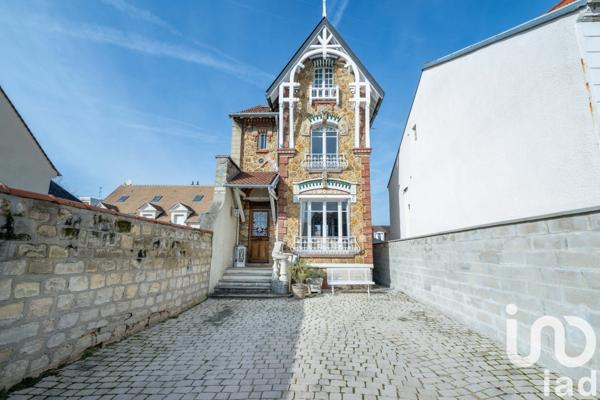 Maison 6 pièces de 140 m² à Montesson (78360)
