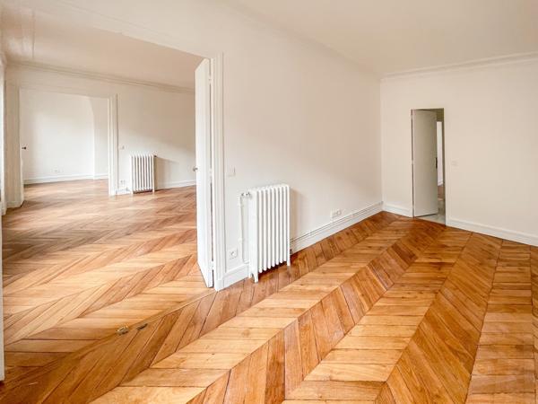 Paris 2ème - A LOUER VIDE - Magnifique 5 Pièces de 123 m²