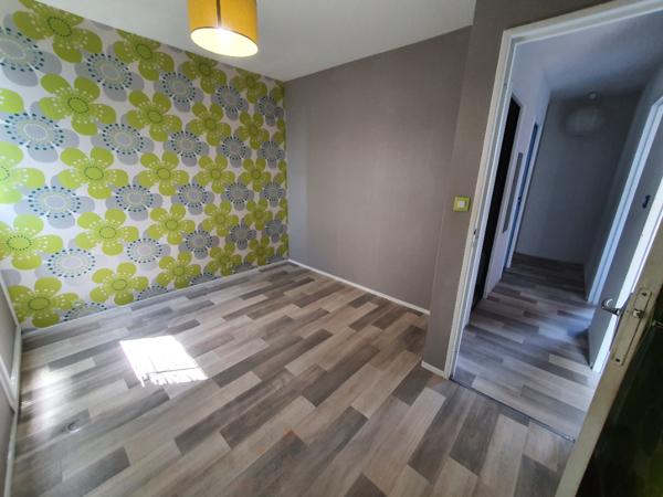 TALENCE T4 + Balcon + Place de parking