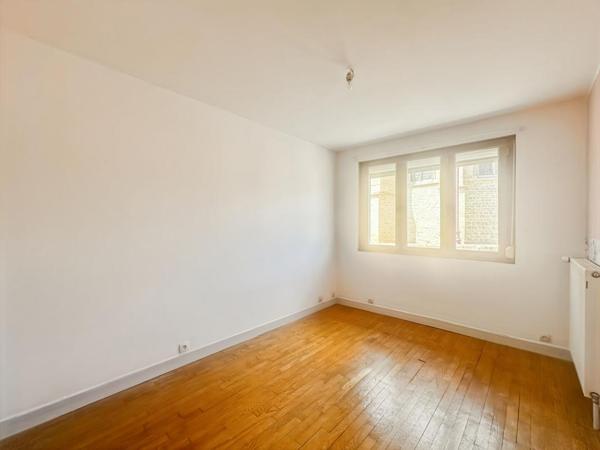 VILLERS-SEMEUSE  MAISON CHALEUREUSE, FONCTIONNELLE ET BIEN SITUÉE